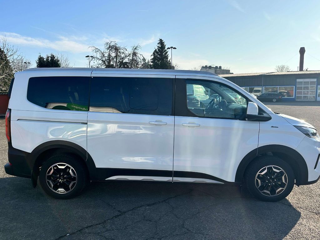 Ford Tourneo Custom 2025