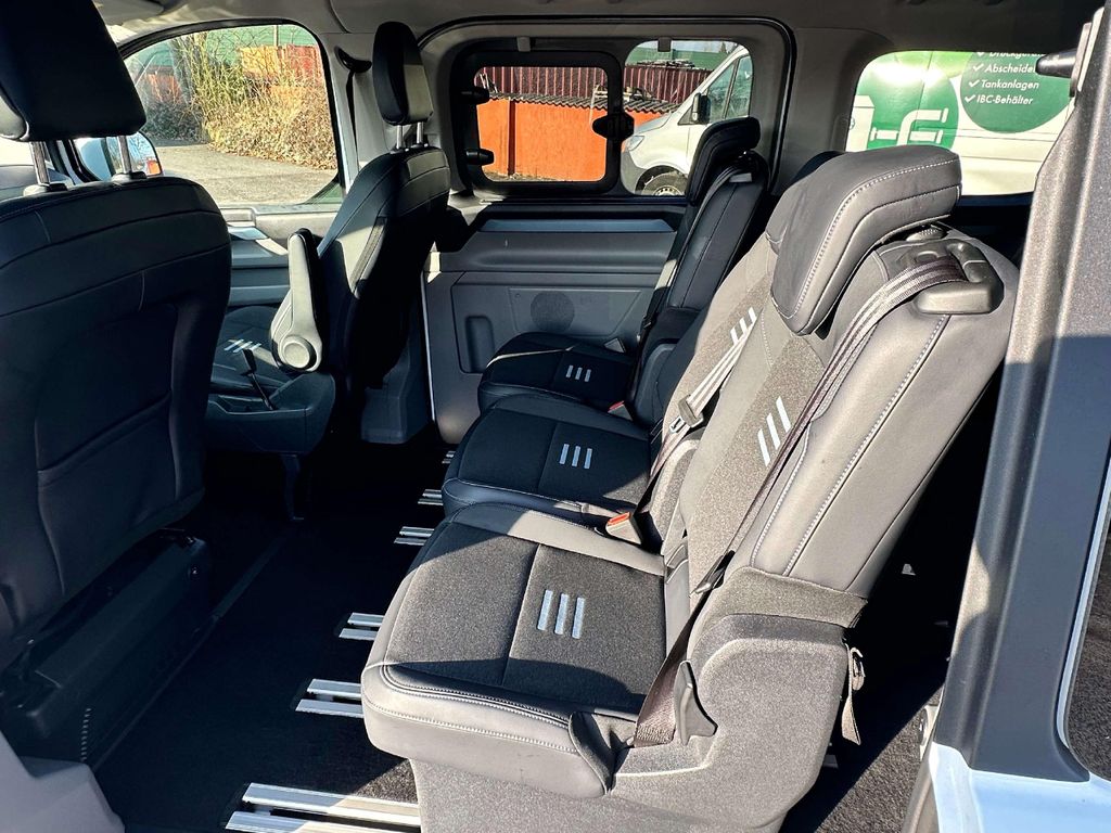 Ford Tourneo Custom 2025