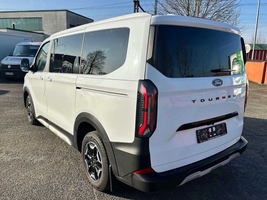 Ford Tourneo Custom 2025