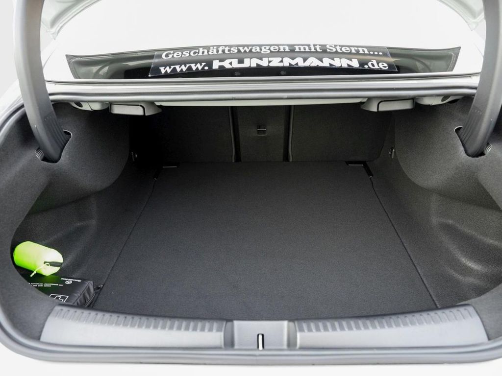 Mercedes-Benz CLA 180 2025