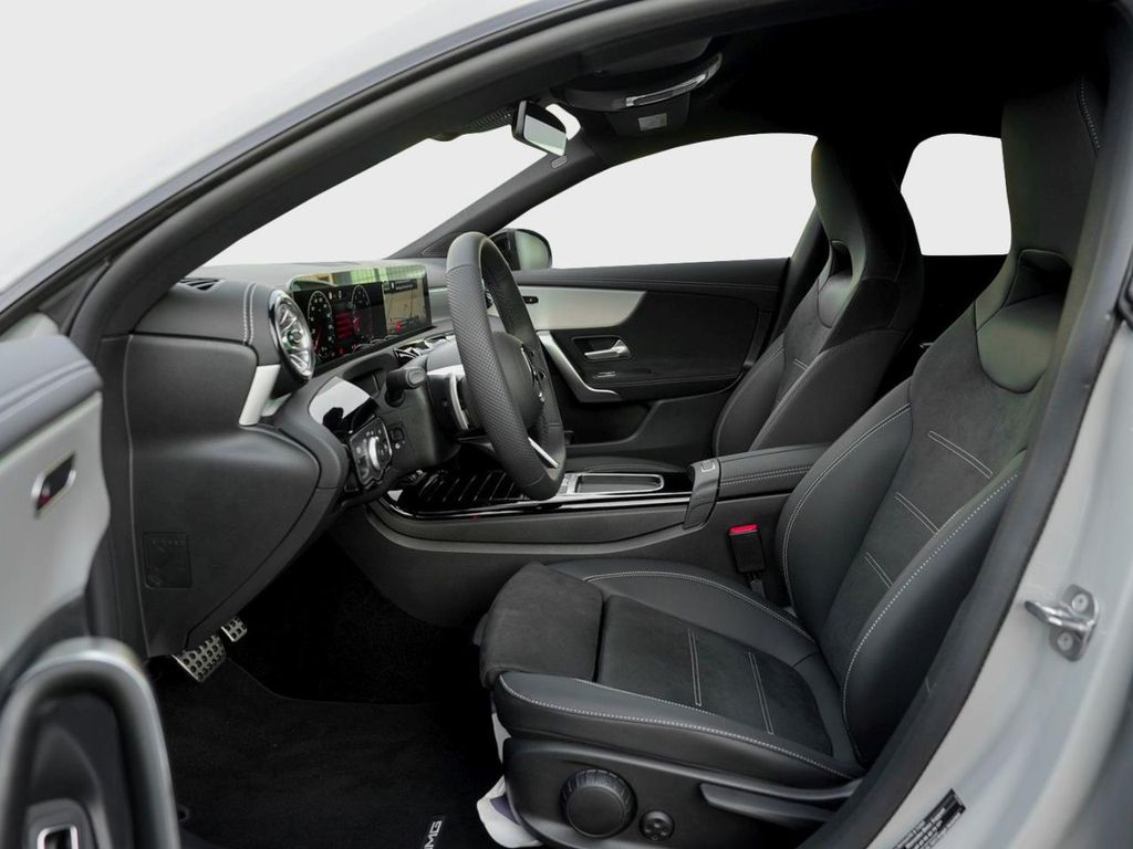 Mercedes-Benz CLA 180 2025