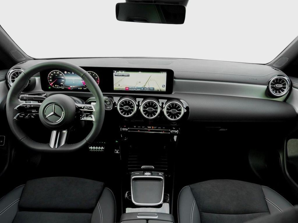 Mercedes-Benz CLA 180 2025