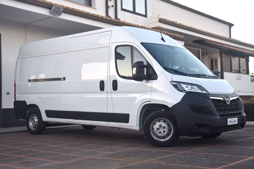 Opel Movano 2024