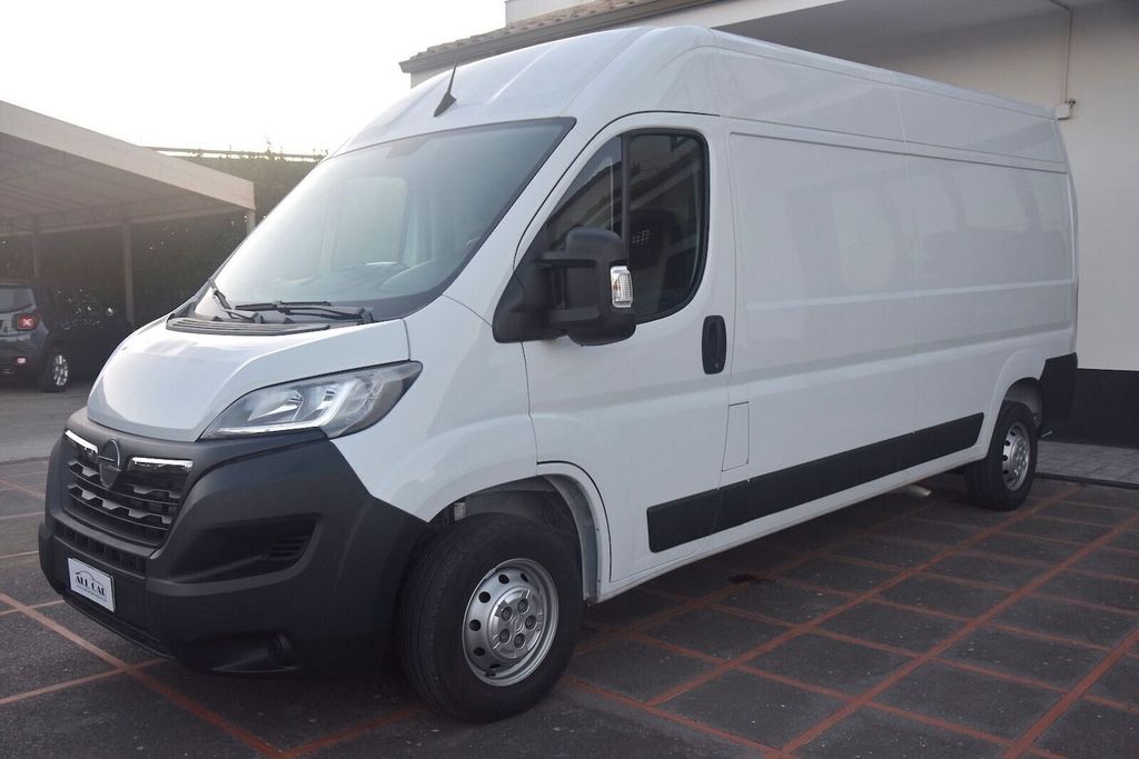 Opel Movano 2024