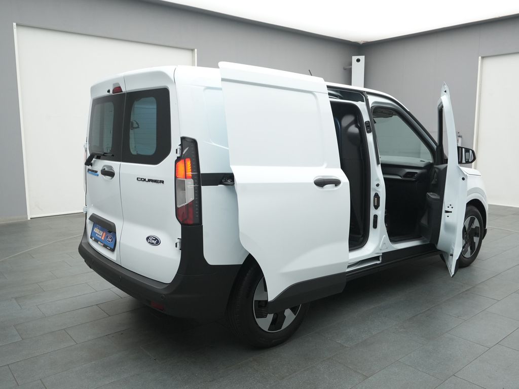 Ford Transit Courier 2025