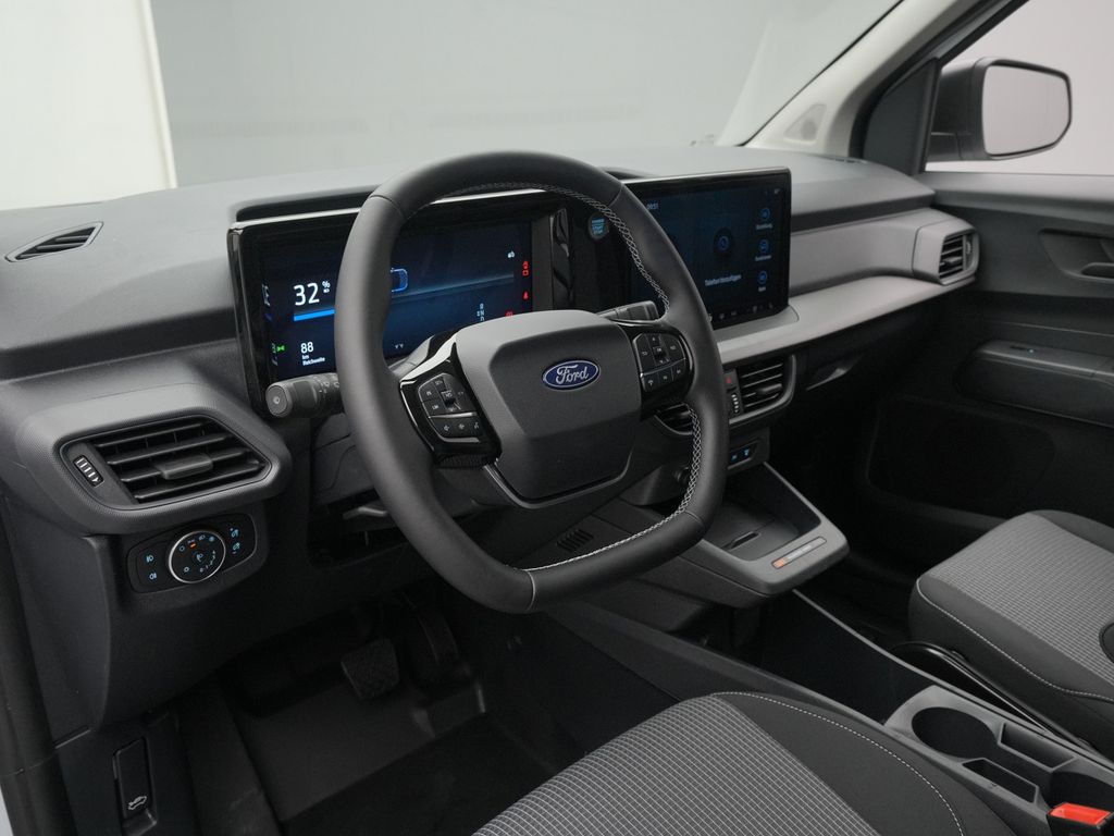 Ford Transit Courier 2025