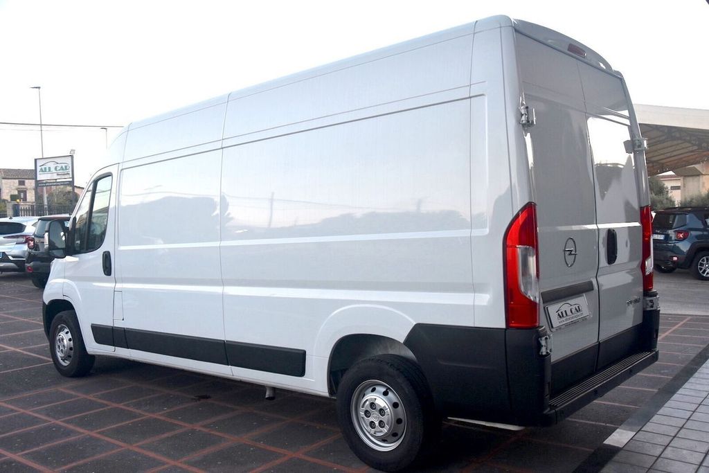 Opel Movano 2024