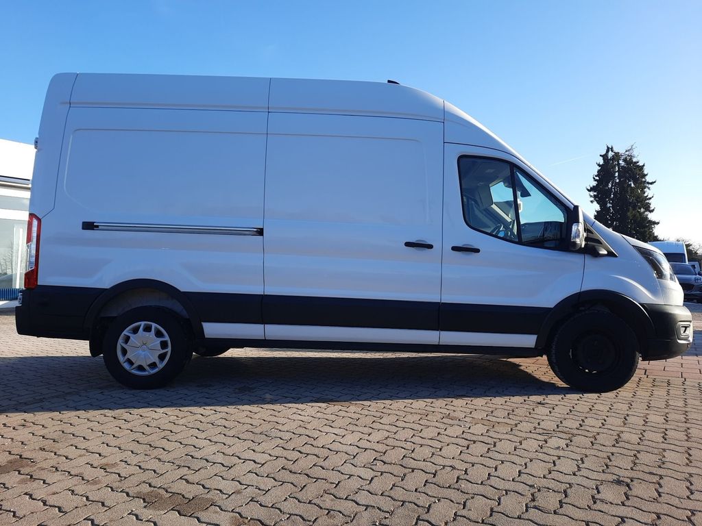 Ford Transit 2024