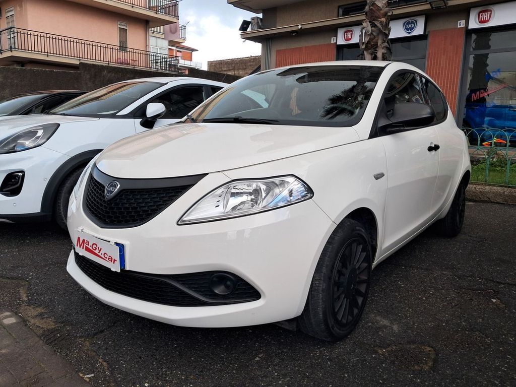 Lancia Ypsilon 2021