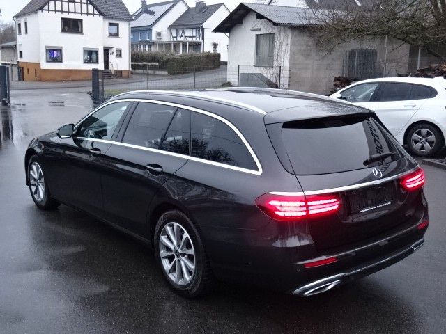 Mercedes-Benz E 200 2021