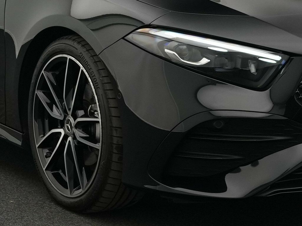 Mercedes-Benz A 200 2025