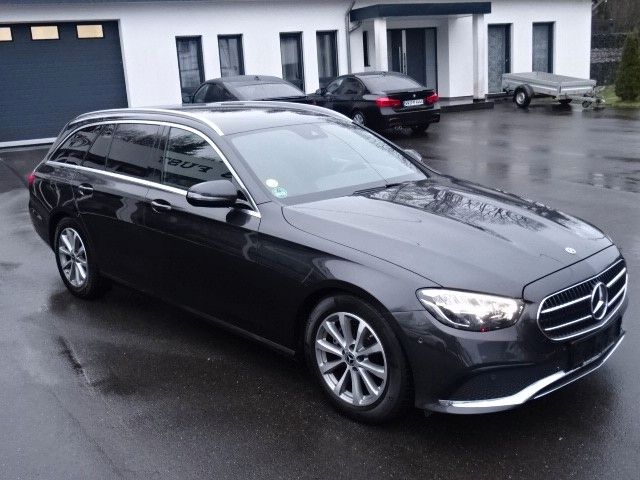 Mercedes-Benz E 200 2021