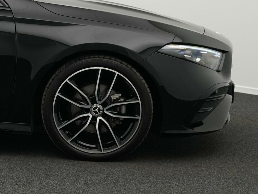 Mercedes-Benz A 200 2025