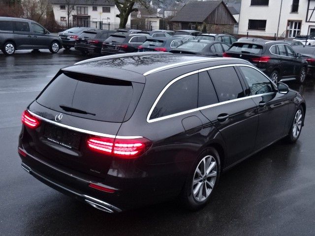 Mercedes-Benz E 200 2021