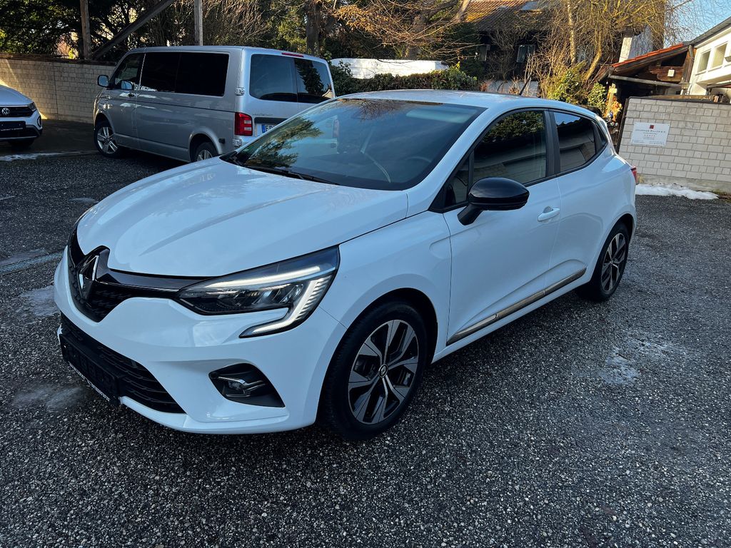 Renault Clio 2023