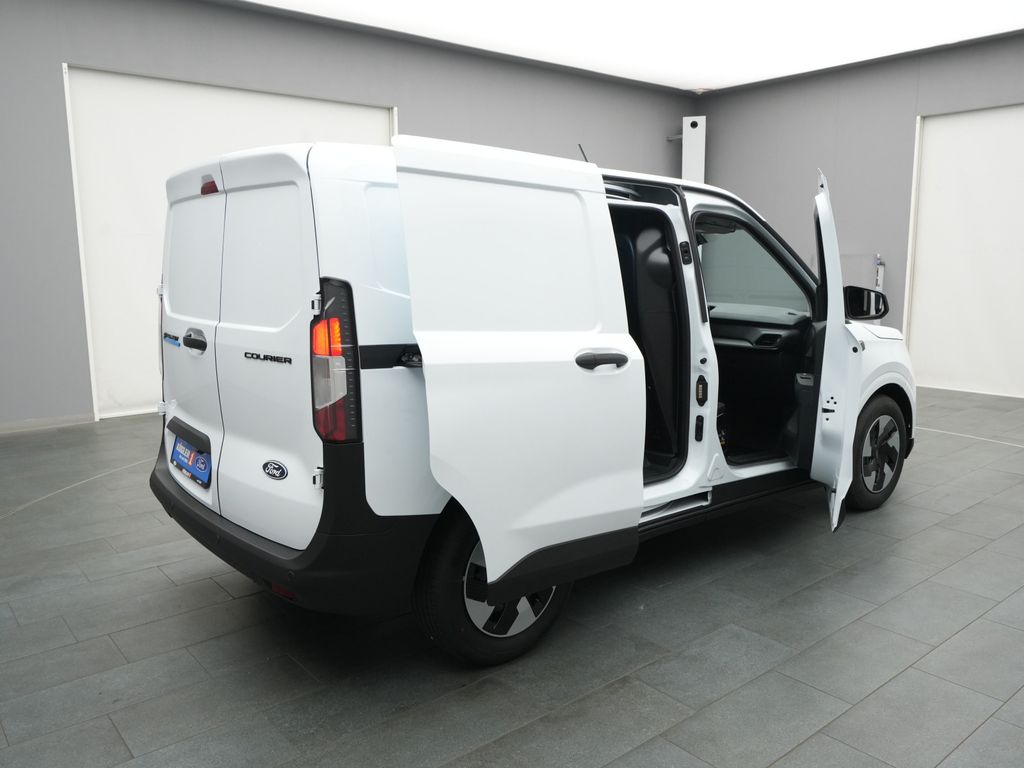 Ford Transit Courier 2025