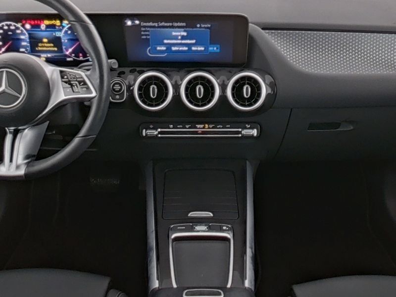 Mercedes-Benz B 180 2024