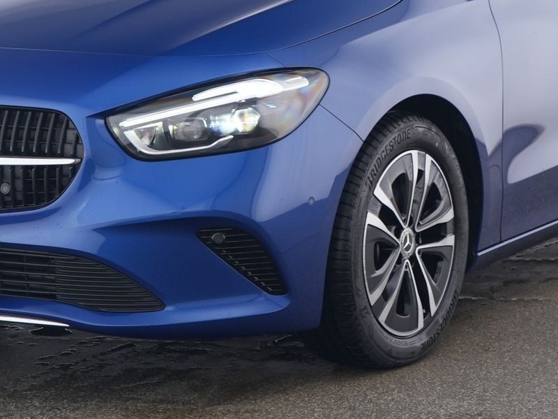 Mercedes-Benz B 180 2024