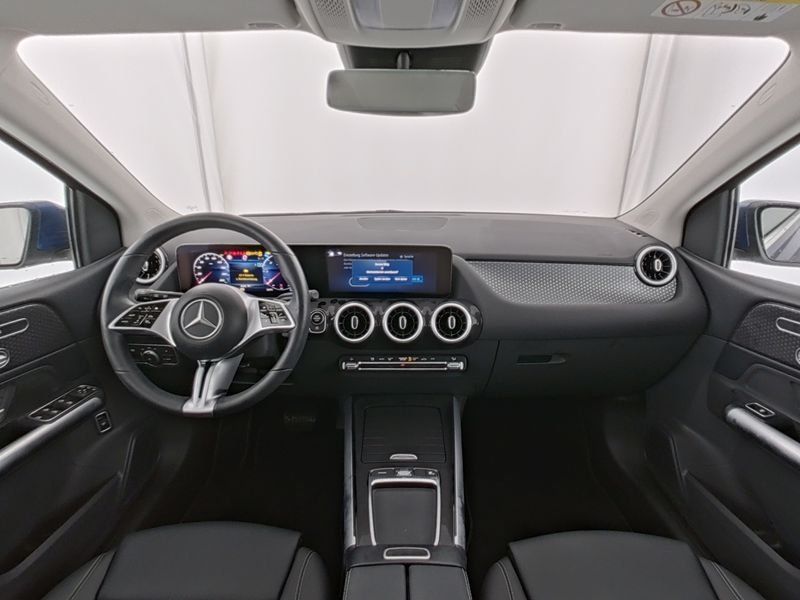 Mercedes-Benz B 180 2024