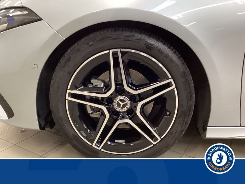 Mercedes-Benz A 180 2025