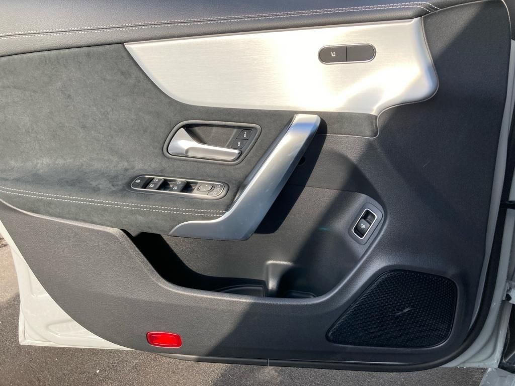 Mercedes-Benz CLA 180 2026