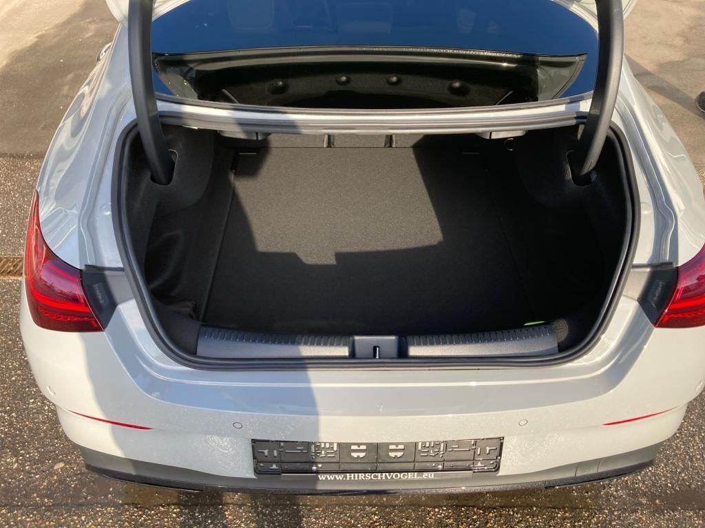 Mercedes-Benz CLA 180 2026