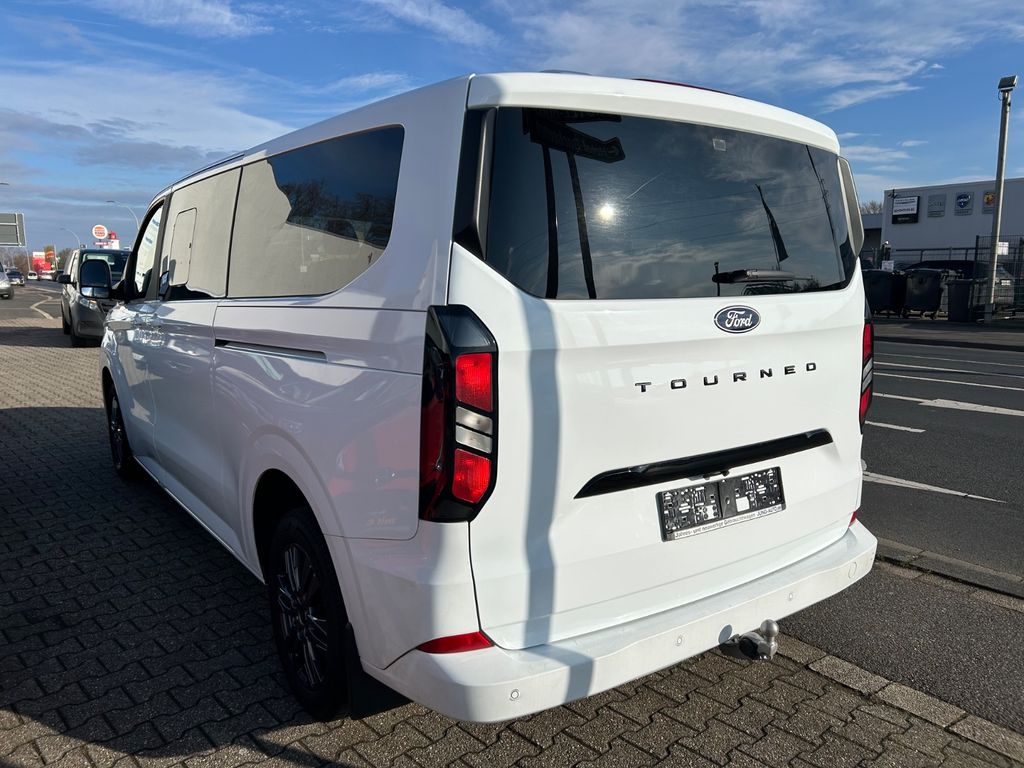 Ford Tourneo Custom 2025