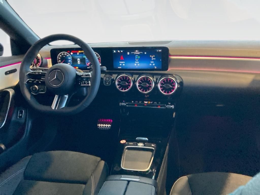 Mercedes-Benz CLA 180 2026