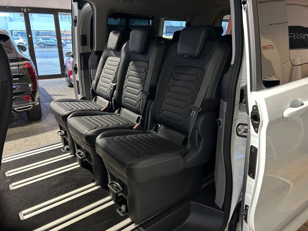 Ford Tourneo Custom 2025