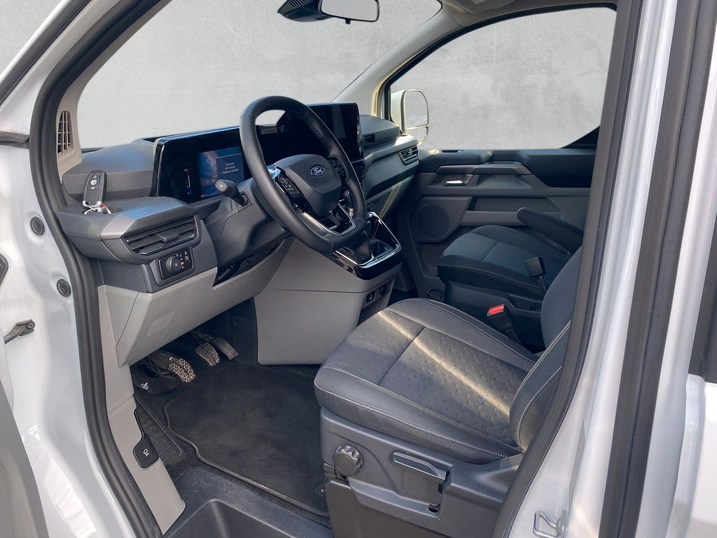 Ford Tourneo Custom 2024