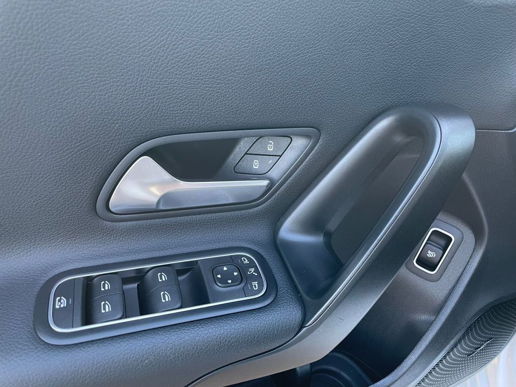 Mercedes-Benz A 180 2021