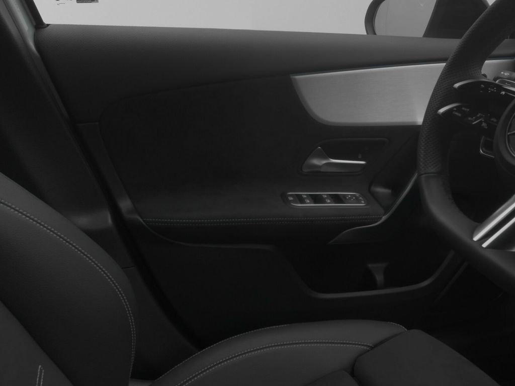 Mercedes-Benz A 200 2025