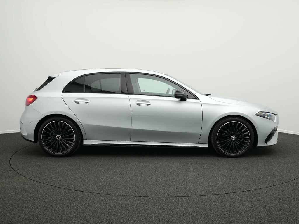 Mercedes-Benz A 200 2025