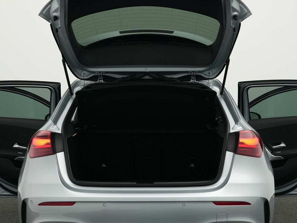 Mercedes-Benz A 200 2025