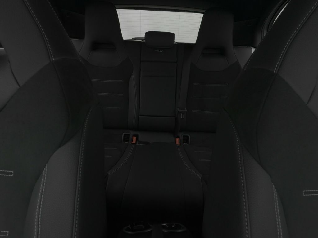 Mercedes-Benz A 200 2025