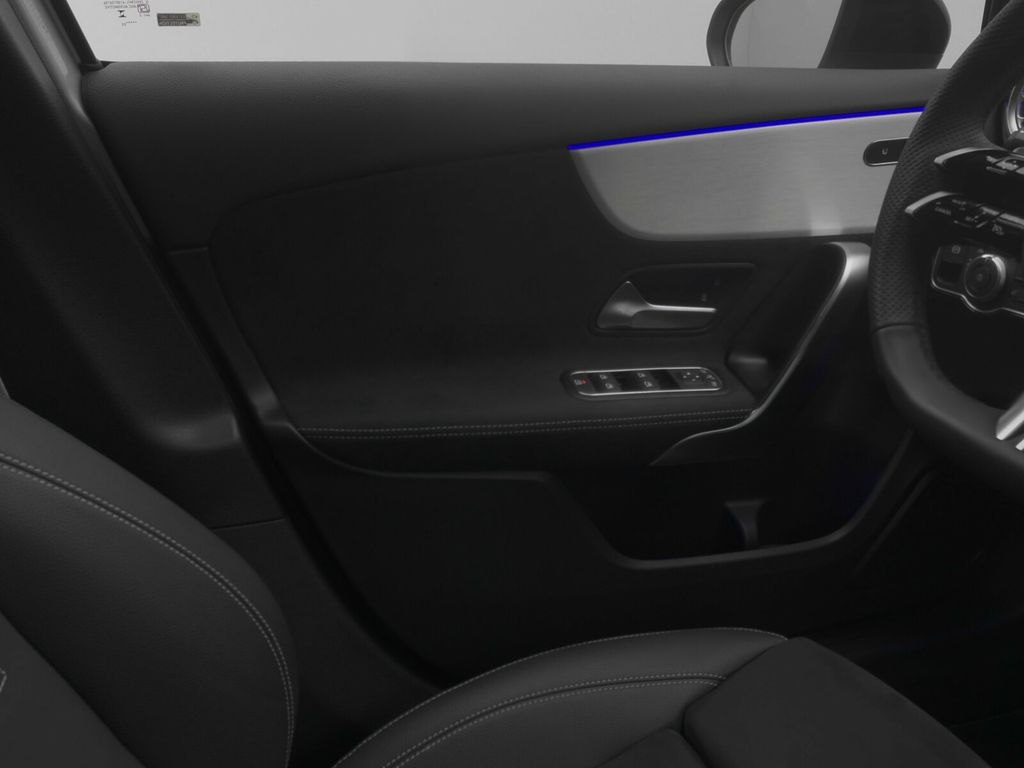 Mercedes-Benz A 200 2025