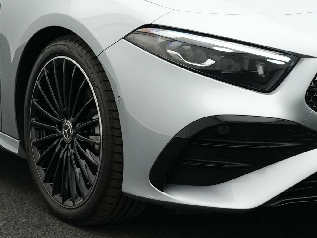 Mercedes-Benz A 200 2025