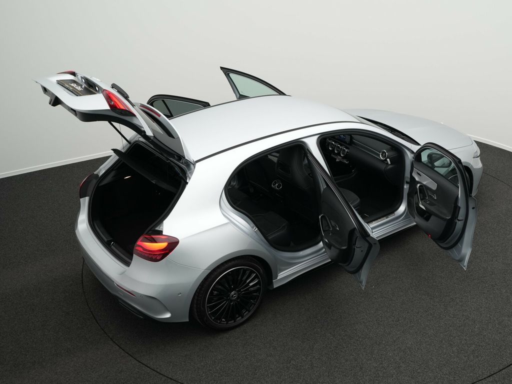 Mercedes-Benz A 200 2025