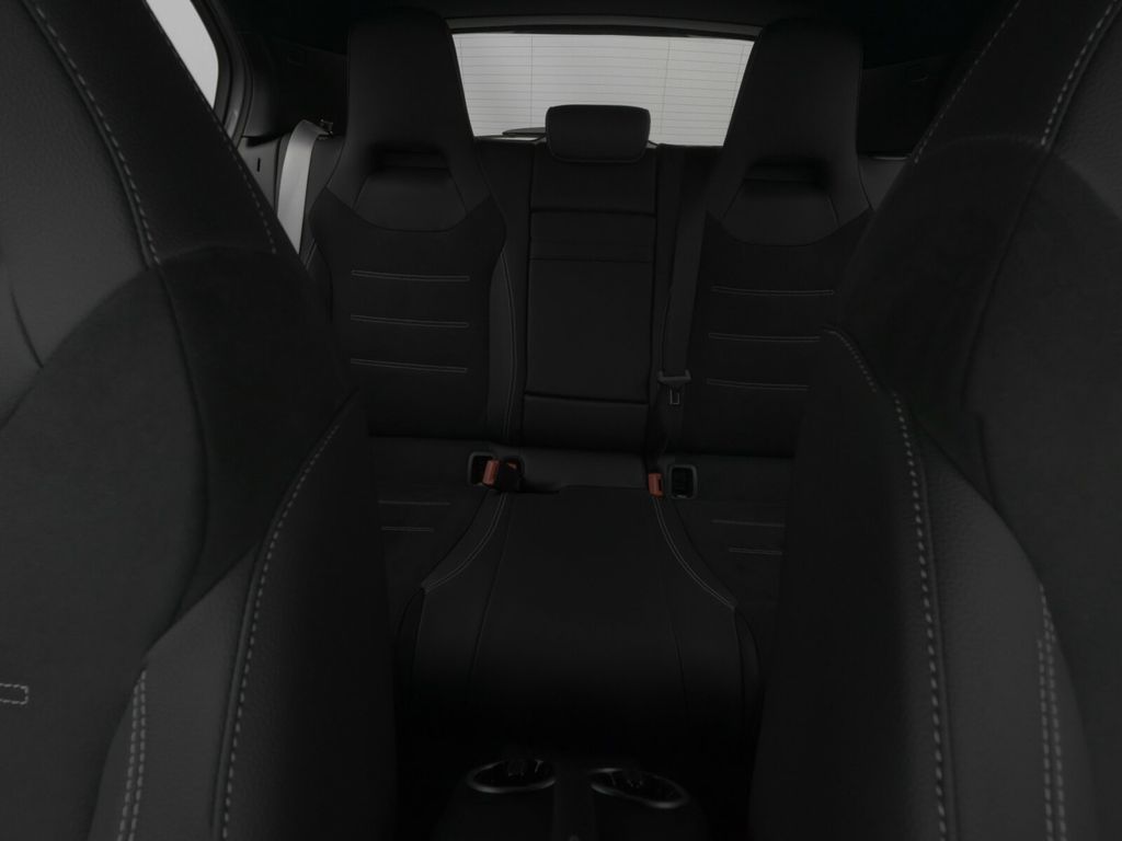 Mercedes-Benz A 200 2025