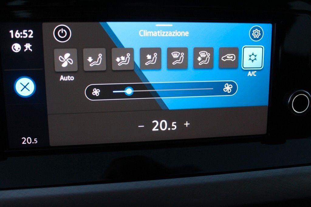 Volkswagen Golf 2021