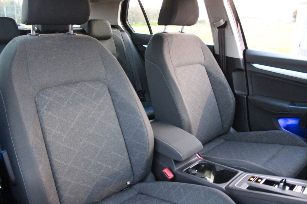 Volkswagen Golf 2021