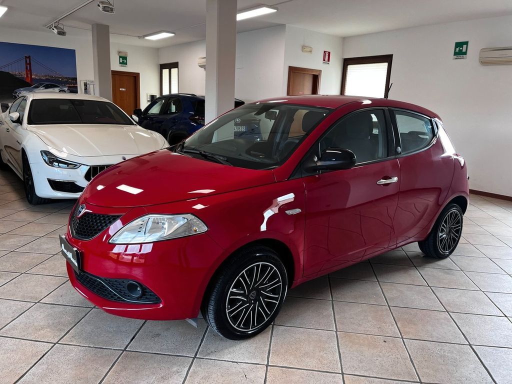 Lancia Ypsilon 2021
