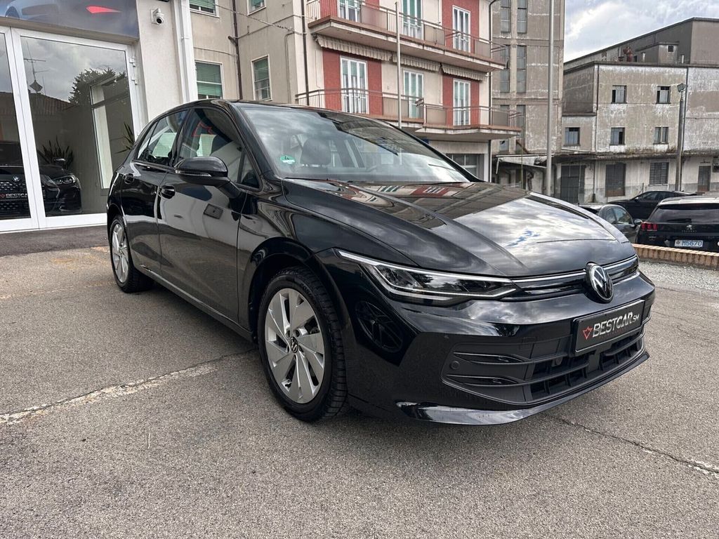 Volkswagen Golf 2024