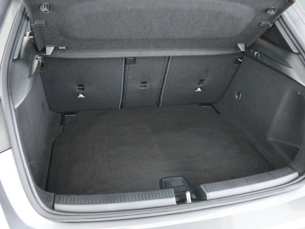 Mercedes-Benz A 180 2023