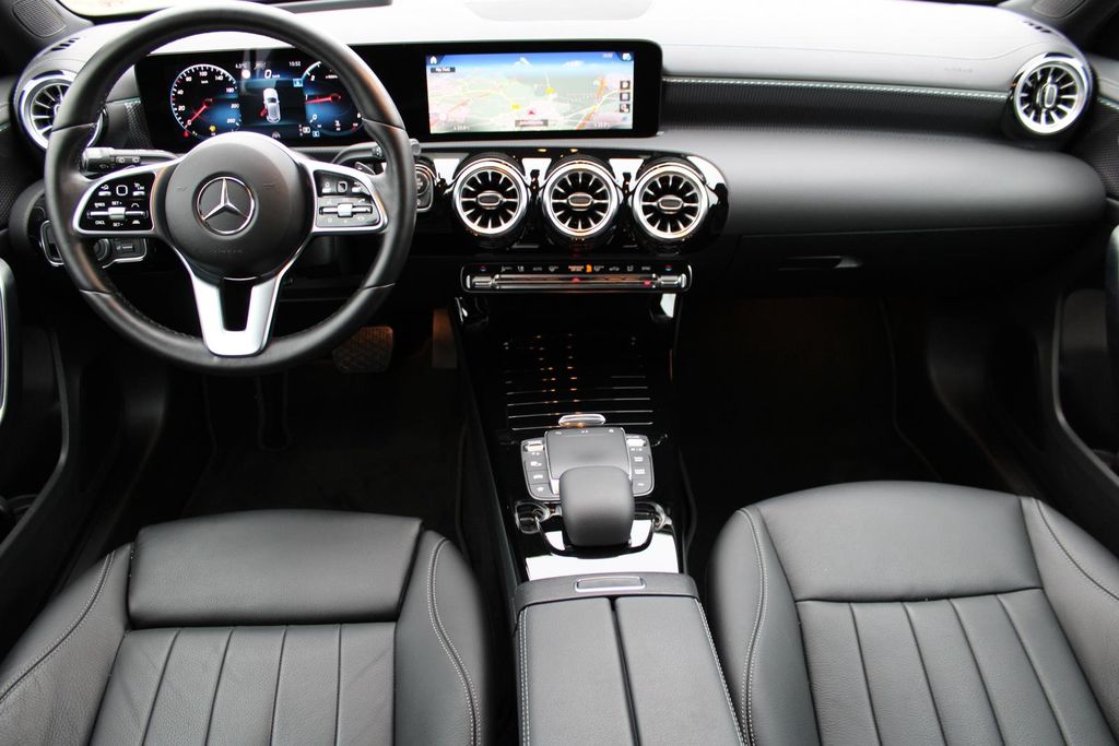 Mercedes-Benz A 200 2022