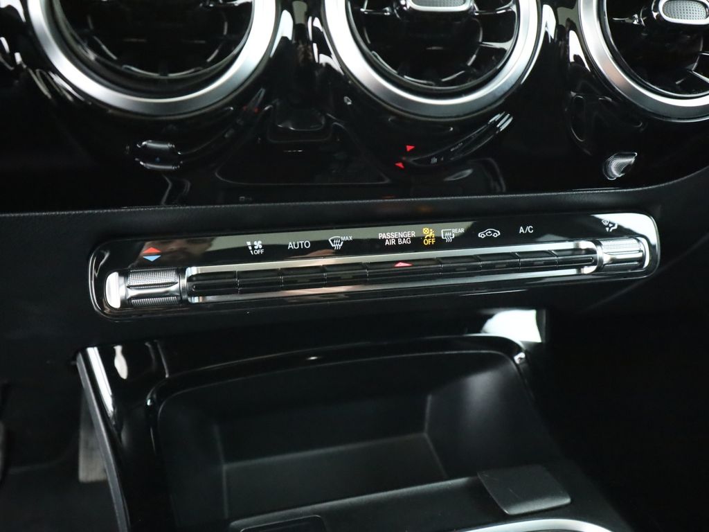 Mercedes-Benz A 180 2023