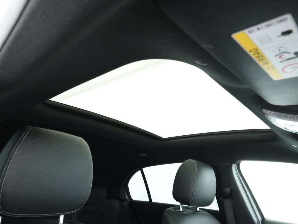 Mercedes-Benz A 180 2023