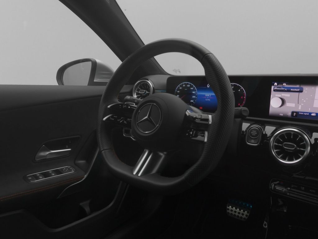 Mercedes-Benz A 200 2024