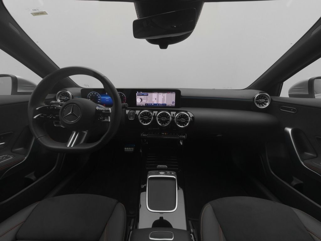 Mercedes-Benz A 200 2024