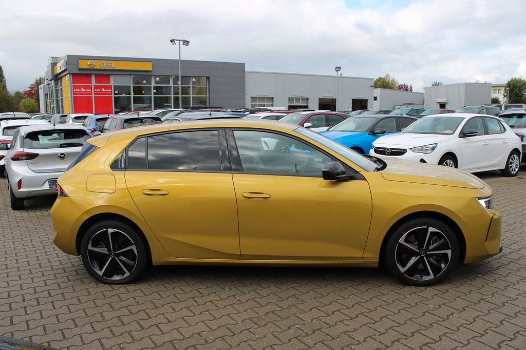 Opel Astra 2022